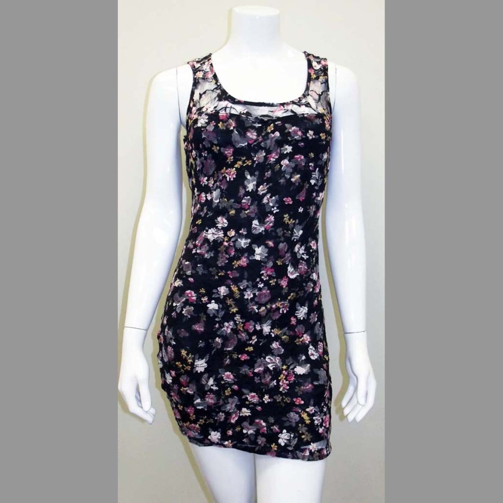 Black & Pink Floral Lace Bodycon Dress - Large